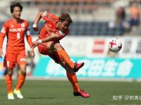 乐鱼体育全站-柏林赫塔遭遇伤病潮，球队不容乐观