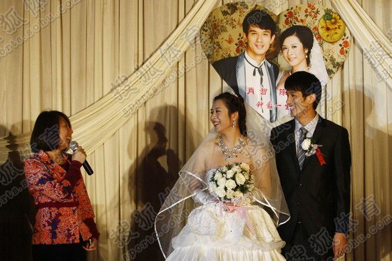 法国中场贡多齐本周四在罗马举行婚礼，部分队友应邀出场