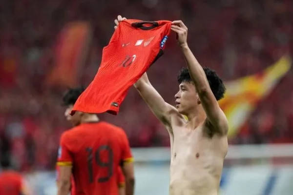 亚足联票选世预赛未来之星11人候选：王钰栋入选！胡桑诺